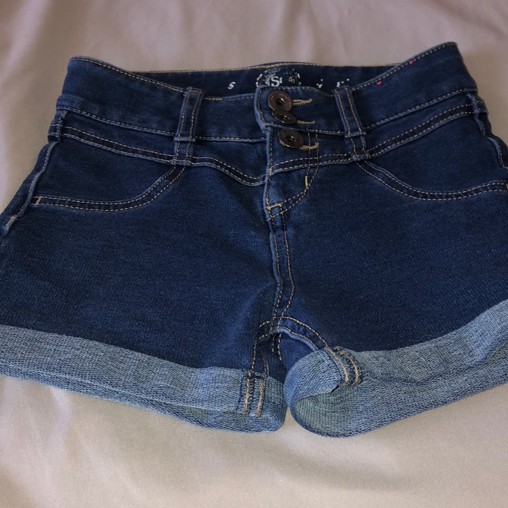 High waist blue jean shorts